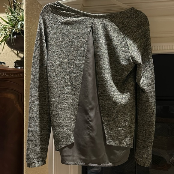 Reiss top. Beautiful back detail. Size S. - Picture 1 of 3